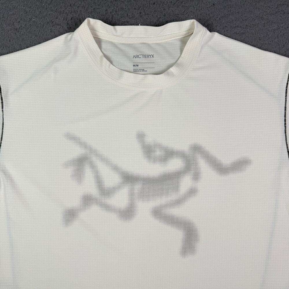 Arc’teryx System A Tyjax Bird Logo Shirt Mens M White Short Sleeve Performance